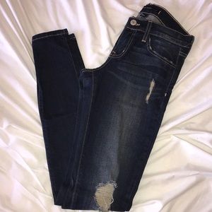 Distressed skinny jeans*never worn*